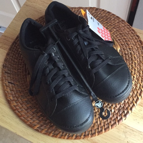 Men’s New Crocs shoes - Picture 2 of 6